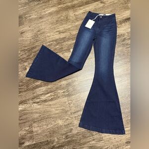 NWT KanCan FLARE High Rise JAINEY Jeans